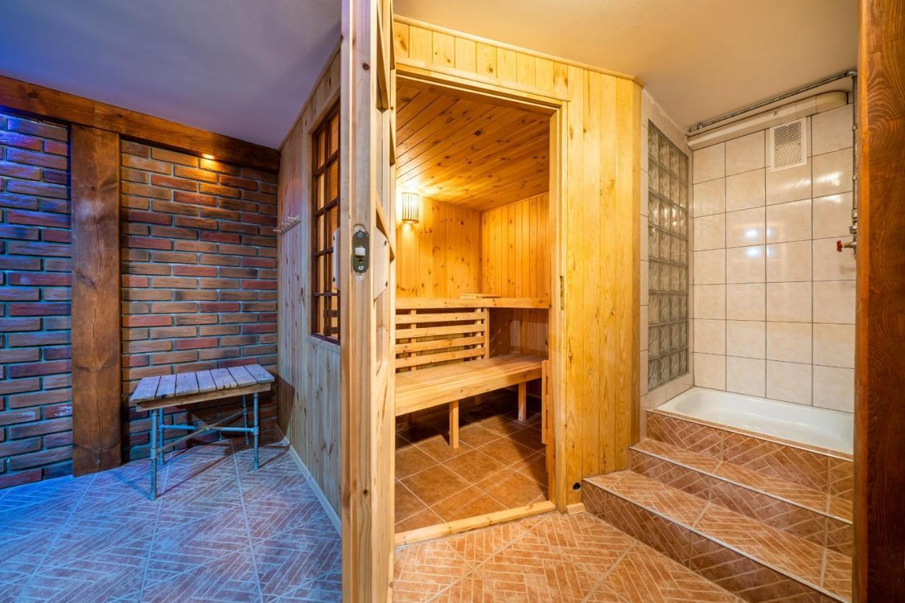 Krasne Lodge